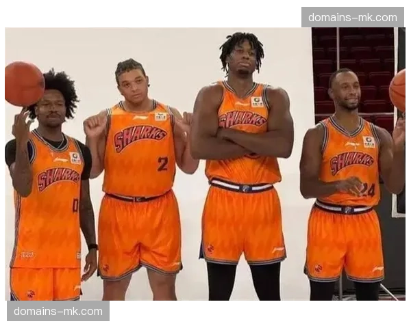 古德温洛夫顿搭档首发，上海外援组合轮换试验